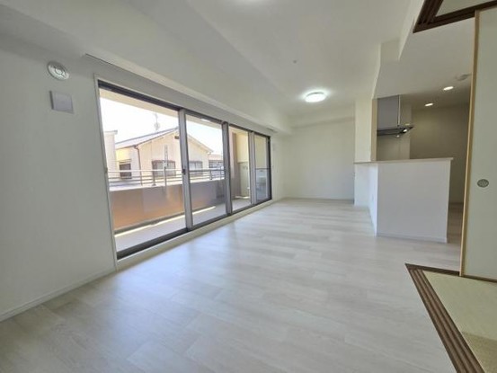 apartment 大阪府東大阪市四条町
地図を見る