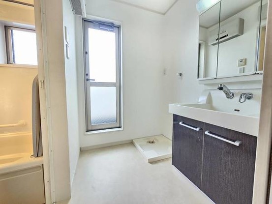 apartment 大阪府大阪市鶴見区茨田大宮３丁目
地図を見る