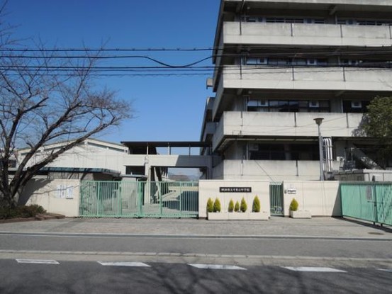 apartment 大阪府吹田市青葉丘北
地図を見る