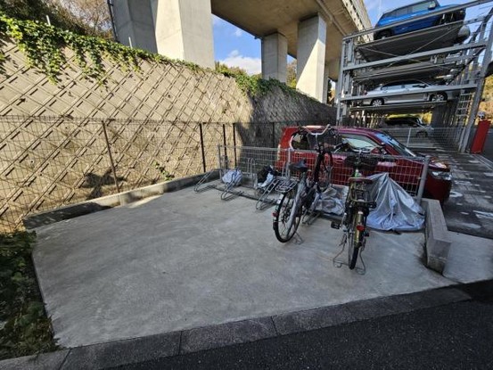 apartment 大阪府吹田市青葉丘北
地図を見る