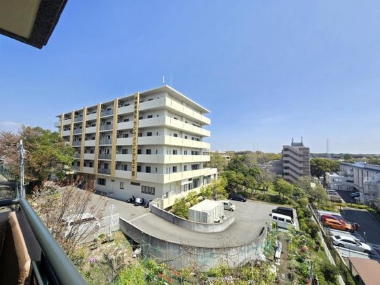 apartment 大阪府吹田市古江台５丁目
地図を見る
