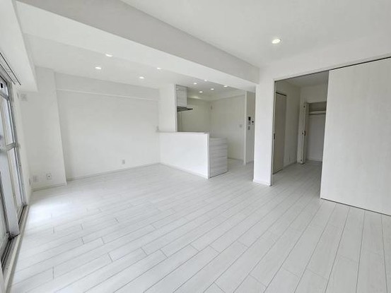apartment 大阪府吹田市江坂町２丁目
地図を見る