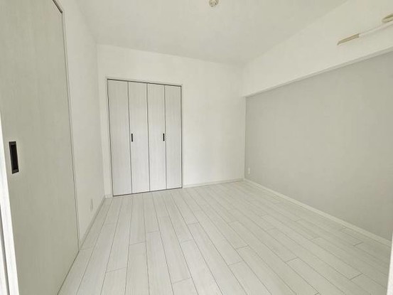 apartment 大阪府吹田市江坂町２丁目
地図を見る