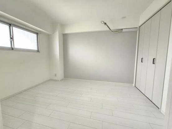 apartment 大阪府吹田市江坂町２丁目
地図を見る