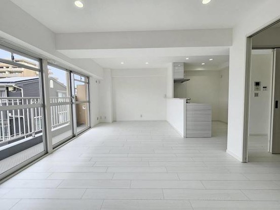 apartment 大阪府吹田市江坂町２丁目
地図を見る
