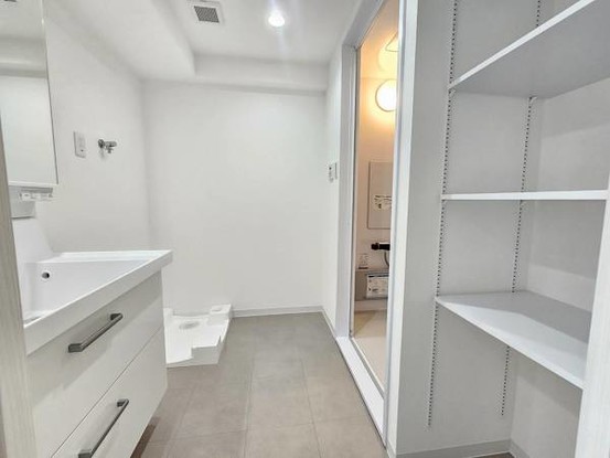 apartment 大阪府吹田市江坂町２丁目
地図を見る