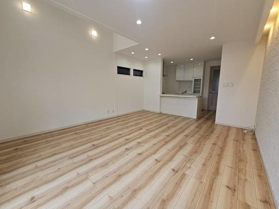 apartment 大阪府大阪市鶴見区諸口４丁目
地図を見る