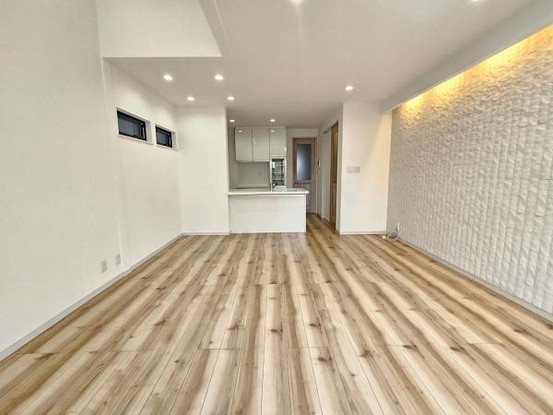 apartment 大阪府大阪市鶴見区諸口４丁目
地図を見る