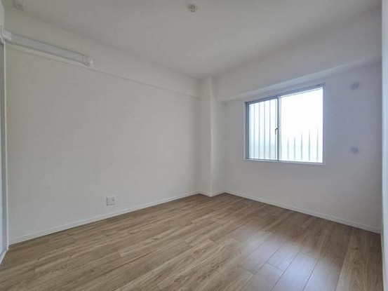 apartment 大阪府守口市桃町
地図を見る