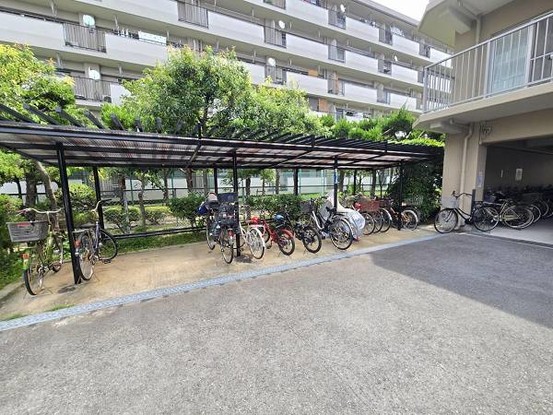 apartment 大阪府守口市桃町
地図を見る