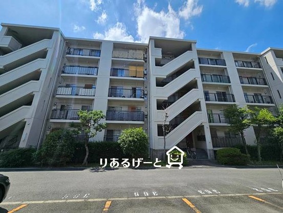 apartment 大阪府大東市川中新町
地図を見る