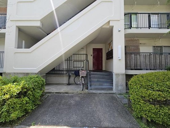 apartment 大阪府大東市川中新町
地図を見る