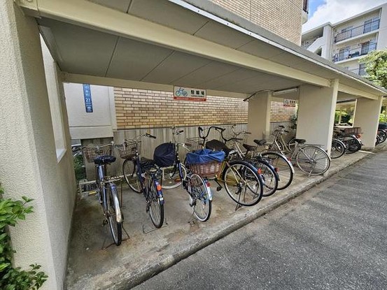 apartment 大阪府大東市川中新町
地図を見る