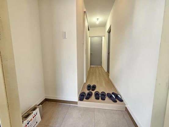 apartment 大阪府大東市川中新町
地図を見る
