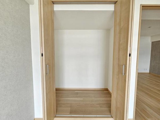 apartment 大阪府東大阪市西岩田３丁目
地図を見る