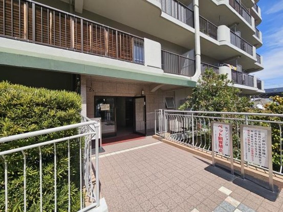 apartment 大阪府東大阪市西岩田３丁目
地図を見る