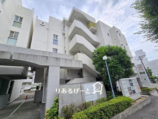 apartment 大阪府吹田市千里山西４丁目
地図を見る