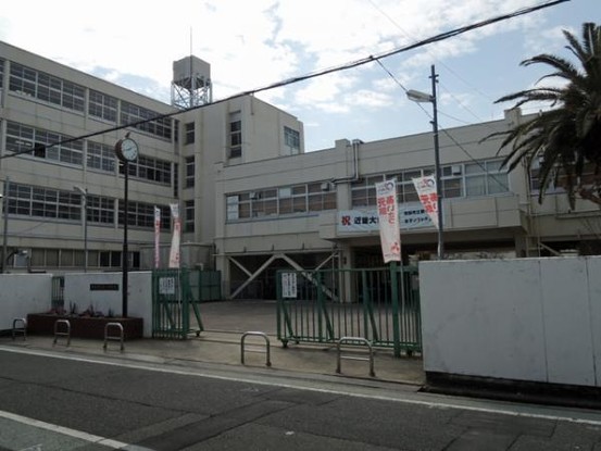 apartment 大阪府吹田市千里山西４丁目
地図を見る