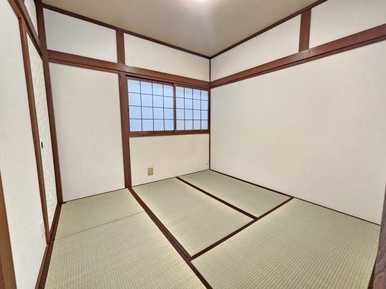 apartment 大阪府東大阪市御厨東２丁目
地図を見る