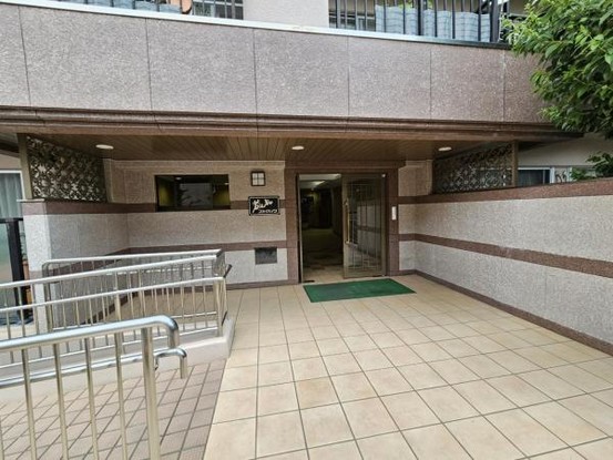 apartment 大阪府東大阪市稲葉１丁目
地図を見る