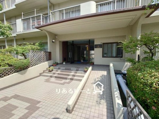apartment 大阪府摂津市新在家２丁目
地図を見る
