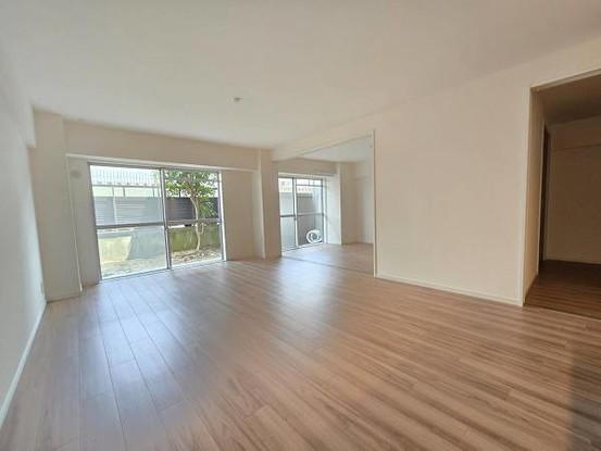 apartment 大阪府摂津市昭和園
地図を見る