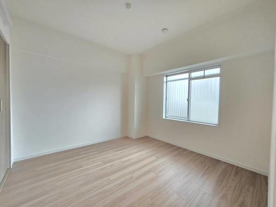 apartment 大阪府摂津市昭和園
地図を見る