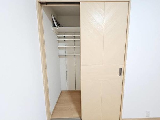 apartment 大阪府東大阪市吉松２丁目
地図を見る