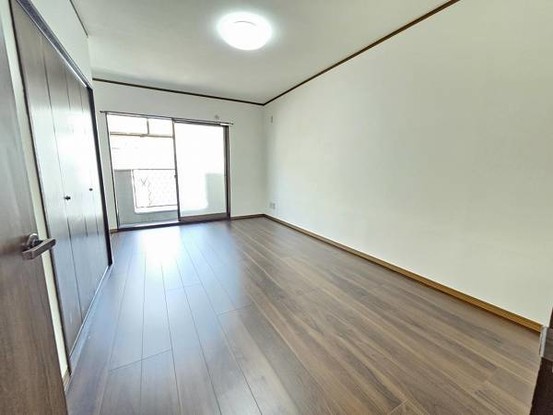 apartment 大阪府東大阪市吉松２丁目
地図を見る