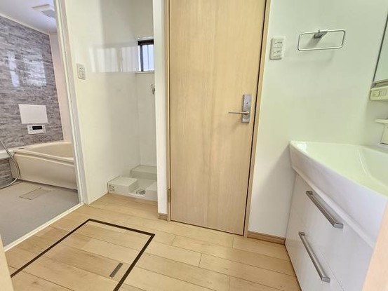 apartment 大阪府東大阪市吉松２丁目
地図を見る