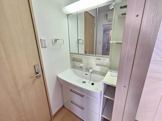 apartment 大阪府東大阪市吉松２丁目
地図を見る