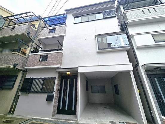 apartment 大阪府大阪市鶴見区諸口１丁目
地図を見る