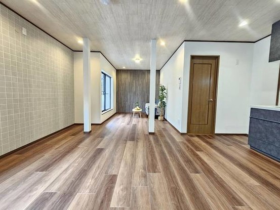 apartment 大阪府大阪市鶴見区諸口１丁目
地図を見る