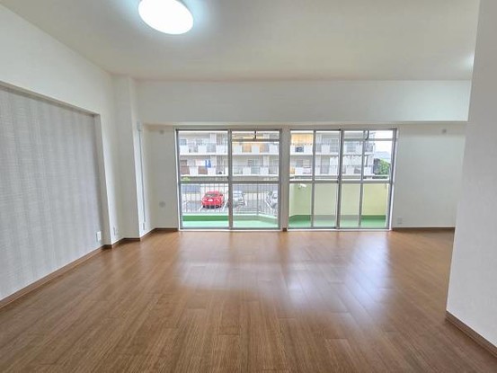 apartment 大阪府摂津市昭和園
地図を見る