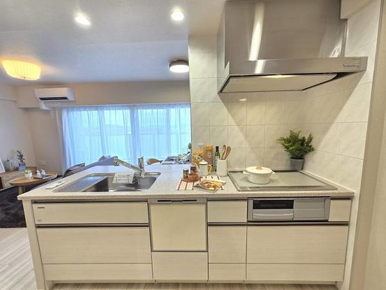 apartment 大阪府吹田市千里丘北
地図を見る