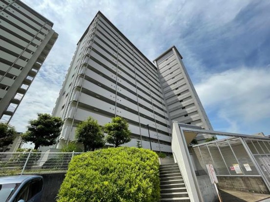 apartment 大阪府吹田市山田西１丁目
地図を見る