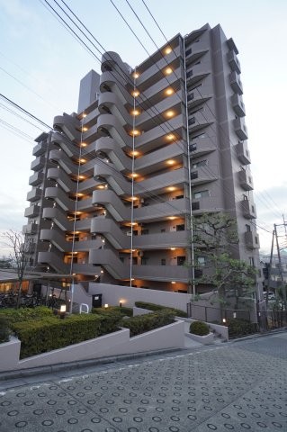 apartment 埼玉県さいたま市緑区東浦和２丁目
地図を見る