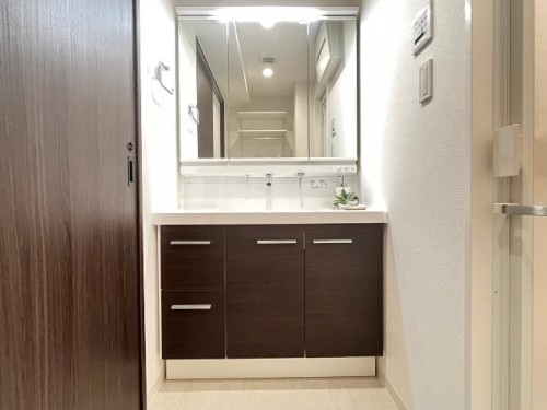 apartment 埼玉県川越市菅原町
地図を見る