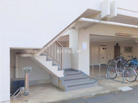 apartment 東京都練馬区大泉学園町１丁目29-7 兼六第四ビル1F