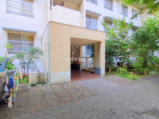 apartment 東京都練馬区大泉学園町１丁目29-7 兼六第四ビル1F