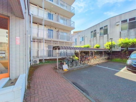 apartment 東京都練馬区大泉学園町１丁目29-7 兼六第四ビル1F