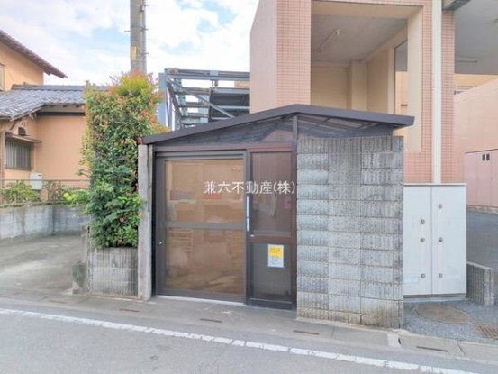 apartment 東京都練馬区大泉学園町１丁目29-7 兼六第四ビル1F