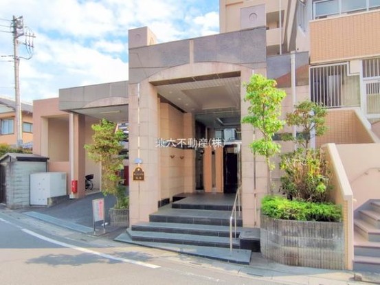 apartment 東京都練馬区大泉学園町１丁目29-7 兼六第四ビル1F
