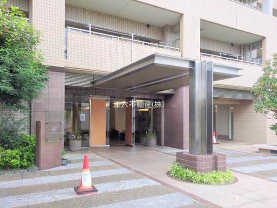 apartment 東京都練馬区大泉学園町１丁目29-7 兼六第四ビル1F