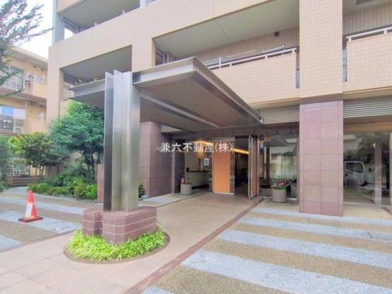 apartment 東京都練馬区大泉学園町１丁目29-7 兼六第四ビル1F