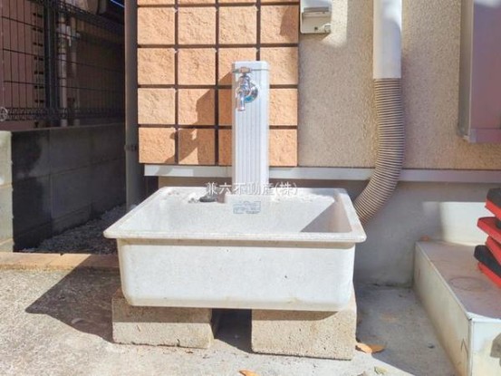 detached 東京都練馬区大泉学園町１丁目29-7 兼六第四ビル1F