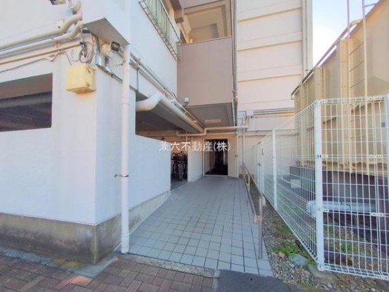 apartment 東京都練馬区大泉学園町１丁目29-7 兼六第四ビル1F