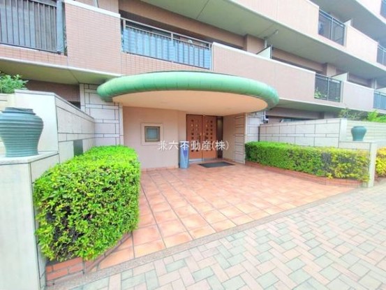 apartment 東京都練馬区大泉学園町１丁目29-7 兼六第四ビル1F