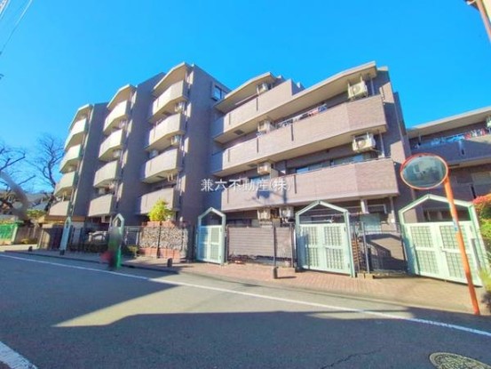 apartment 東京都練馬区大泉学園町１丁目29-7 兼六第四ビル1F