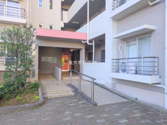 apartment 東京都練馬区大泉学園町１丁目29-7 兼六第四ビル1F